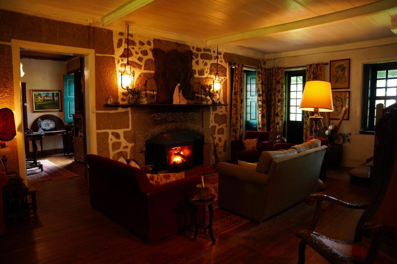 Lugar Da Pedra Alta - B&B - Private Historical Villa Melo エクステリア 写真
