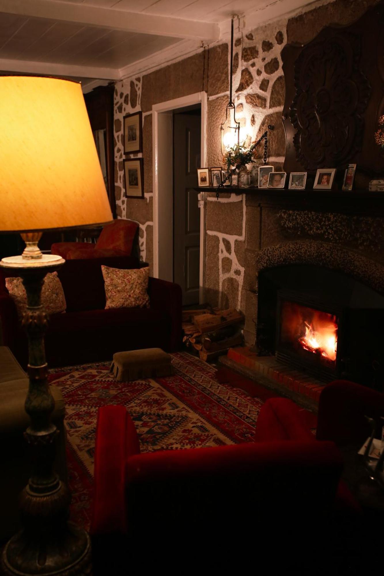 Lugar Da Pedra Alta - B&B - Private Historical Villa Melo エクステリア 写真